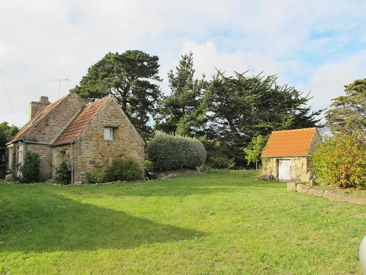 Maison De Pecheur 2** A Tregastel, Proche Mer Avec Wifi, Jardin Et Parking Prive - Fr-1-542-17 0*, トレガステル